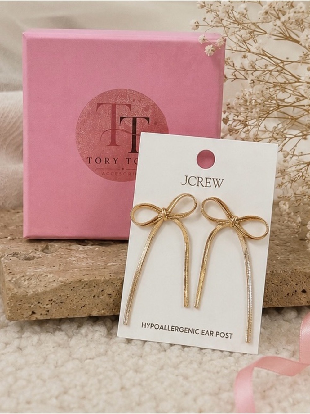 J.Crew Gold Bow Drop Earrings NWT Hypoallergenic 💗 - Picture 6 of 7